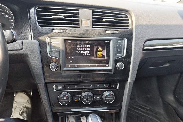 Used Volkswagen Golf GTI 2016 2.0 TSI GTI Audio And AC Panel