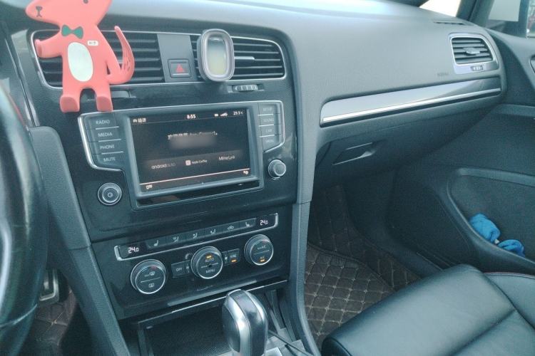 Used Volkswagen Golf GTI 2016 2.0 TSI GTI Audio And AC Panel