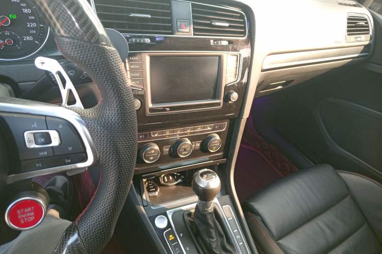 Used Volkswagen Golf GTI 2016 2.0 TSI GTI Audio And AC Panel