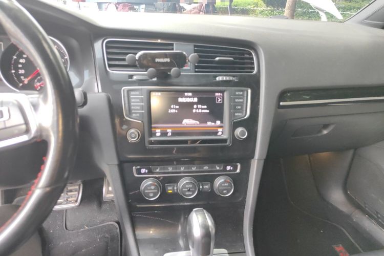 Used Volkswagen Golf GTI 2016 2.0 TSI GTI Audio And AC Panel
