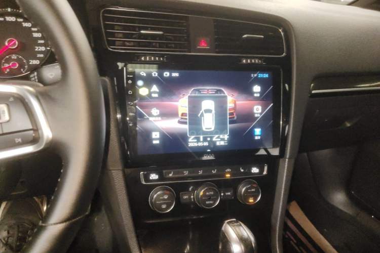 Used Volkswagen Golf GTI 2016 2.0 TSI GTI Audio And AC Panel