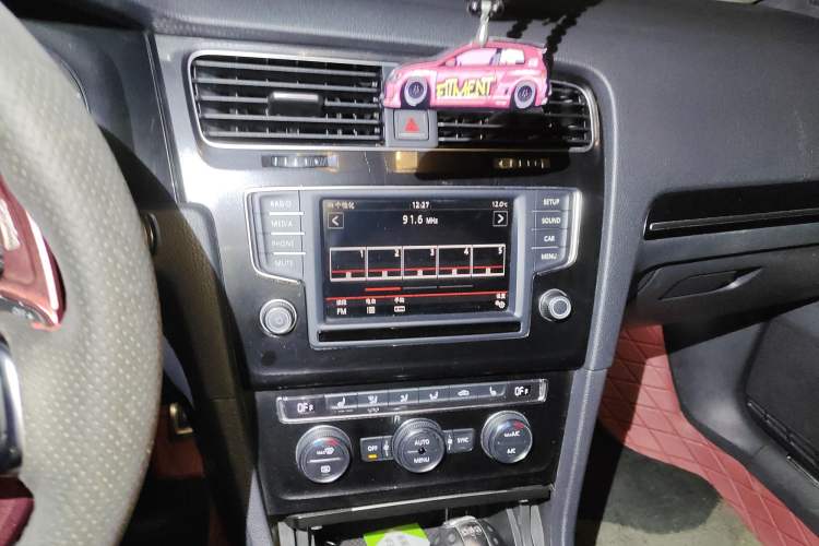 Used Volkswagen Golf GTI 2016 2.0 TSI GTI Audio And AC Panel