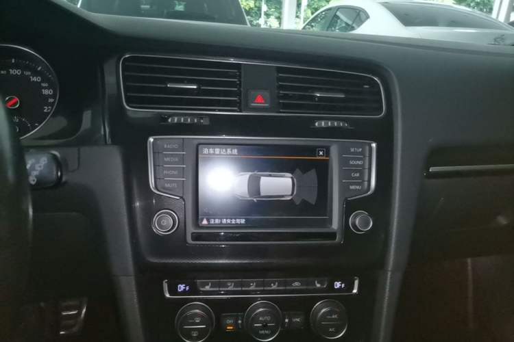 Used Volkswagen Golf GTI 2016 2.0 TSI GTI Audio And AC Panel