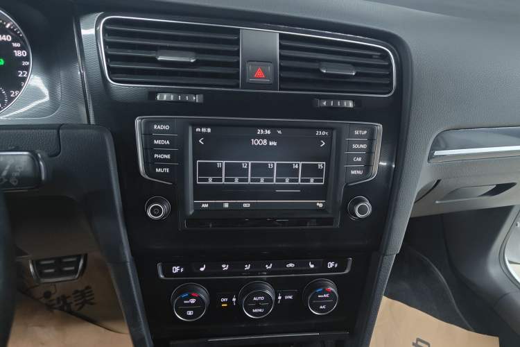 Used Volkswagen Golf GTI 2016 2.0 TSI GTI Audio And AC Panel