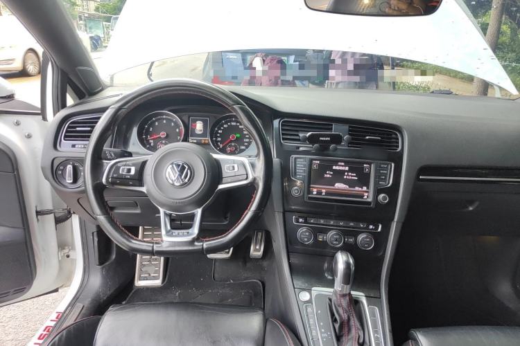 Used Volkswagen Golf GTI 2016 2.0 TSI GTI Center Console