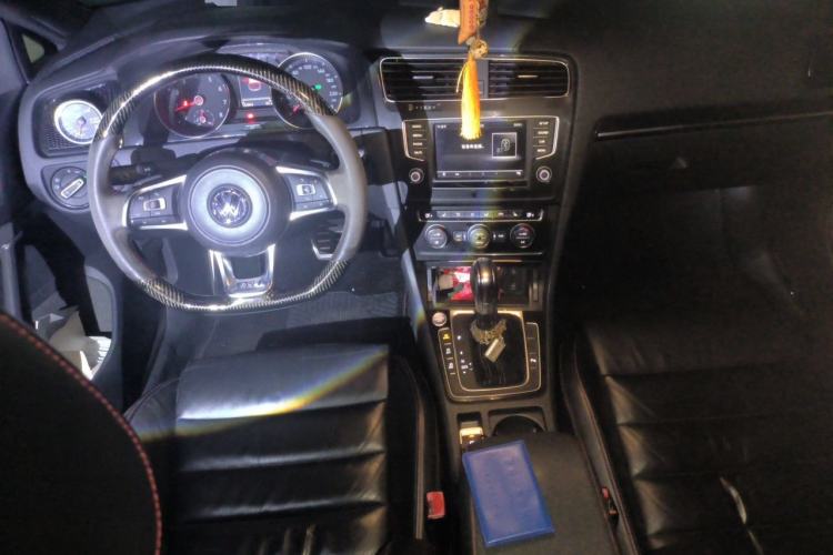 Used Volkswagen Golf GTI 2016 2.0 TSI GTI Center Console