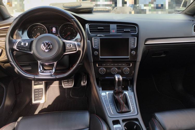 Used Volkswagen Golf GTI 2016 2.0 TSI GTI Center Console