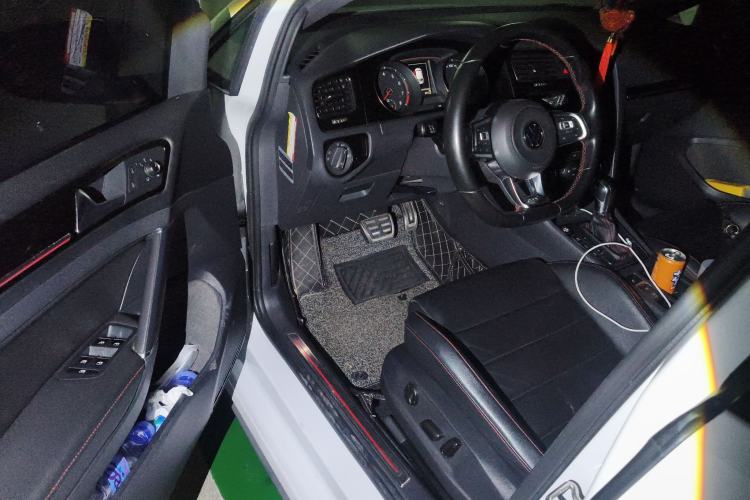Used Volkswagen Golf GTI 2016 2.0 TSI GTI Driver Seat