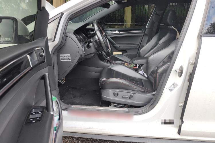Used Volkswagen Golf GTI 2016 2.0 TSI GTI Driver Seat