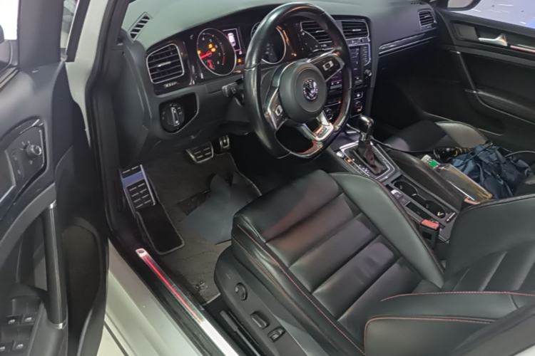 Used Volkswagen Golf GTI 2016 2.0 TSI GTI Driver Seat