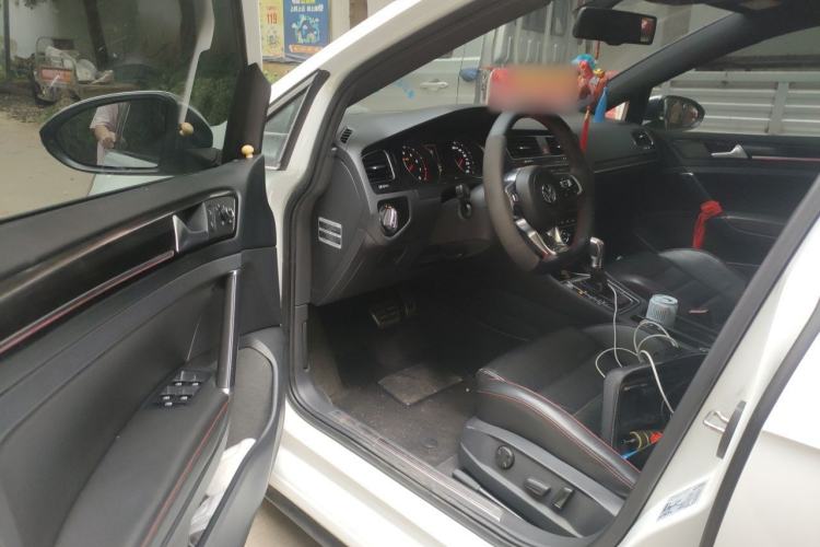Used Volkswagen Golf GTI 2016 2.0 TSI GTI Driver Seat