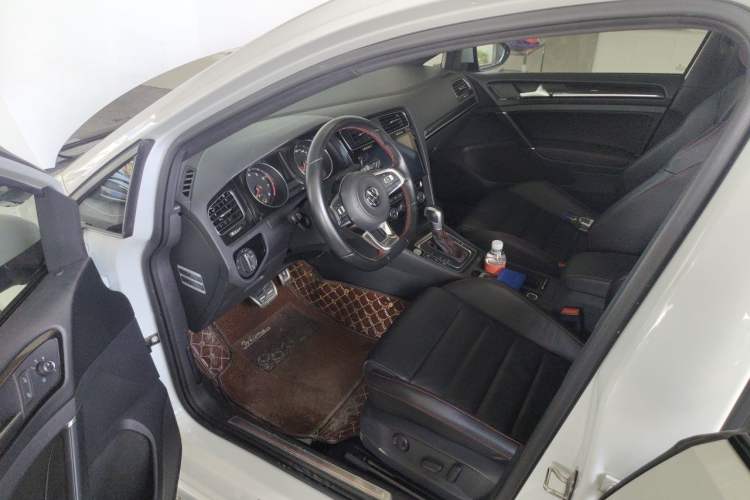 Used Volkswagen Golf GTI 2016 2.0 TSI GTI Driver Seat