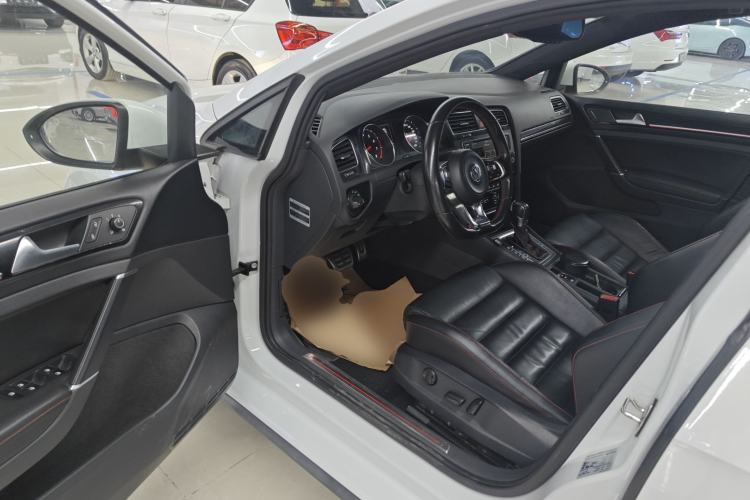Used Volkswagen Golf GTI 2016 2.0 TSI GTI Driver Seat