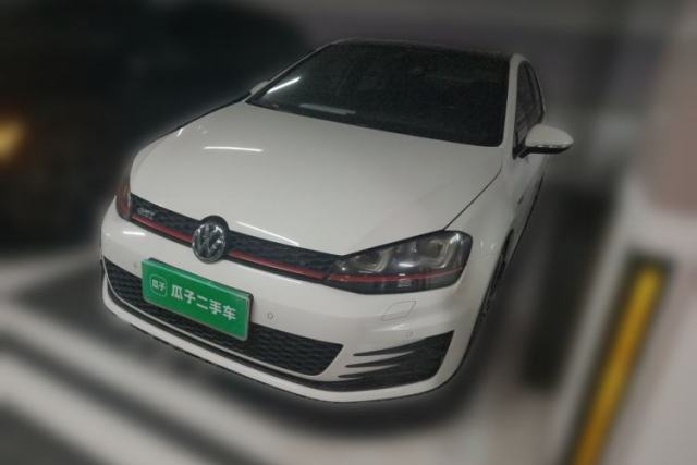 Ojetý Volkswagen Golf GTI 2016 2.0 TSI GTI
