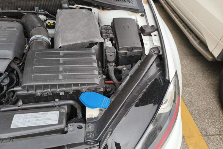 Used Volkswagen Golf GTI 2016 2.0 TSI GTI Engine Bay Left