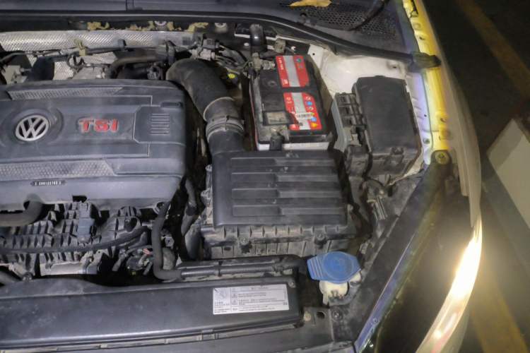 Used Volkswagen Golf GTI 2016 2.0 TSI GTI Engine Bay Left