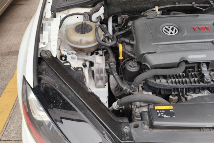 Used Volkswagen Golf GTI 2016 2.0 TSI GTI Engine Bay Right