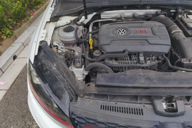 Used Volkswagen Golf GTI 2016 2.0 TSI GTI Engine Bay Right
