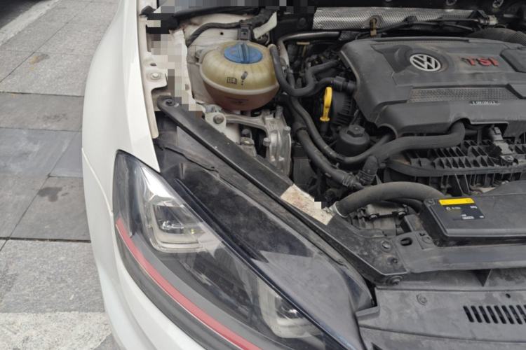 Used Volkswagen Golf GTI 2016 2.0 TSI GTI Engine Bay Right