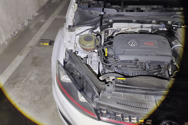 Used Volkswagen Golf GTI 2016 2.0 TSI GTI Engine Bay Right