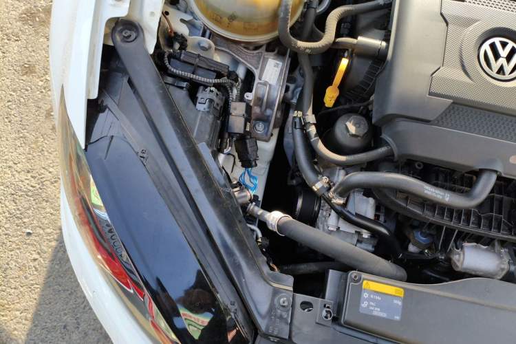 Used Volkswagen Golf GTI 2016 2.0 TSI GTI Engine Bay Right