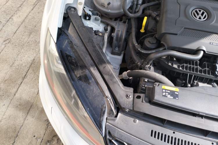 Used Volkswagen Golf GTI 2016 2.0 TSI GTI Engine Bay Right
