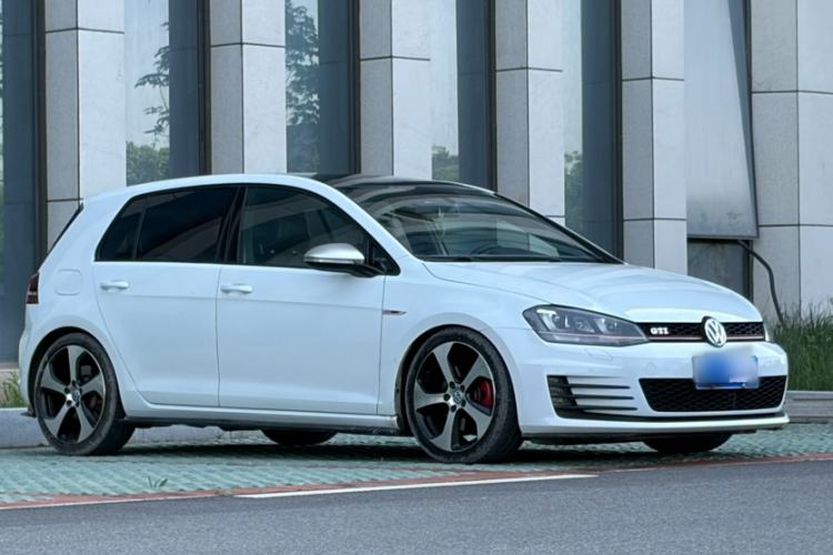 Used Volkswagen Golf GTI 2016 2.0 TSI GTI Exterior 2