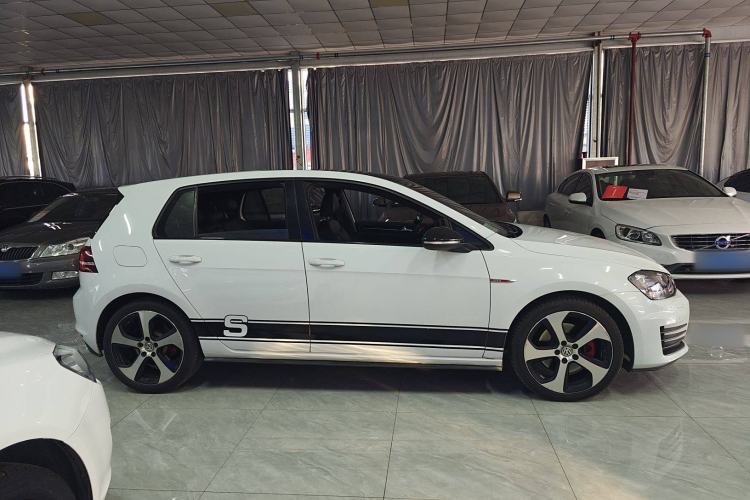 Used Volkswagen Golf GTI 2016 2.0 TSI GTI Exterior 2