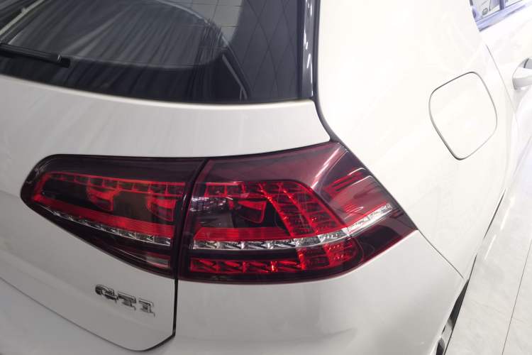 Used Volkswagen Golf GTI 2016 2.0 TSI GTI Exterior 2