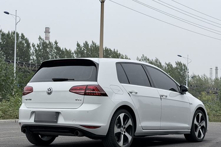 Used Volkswagen Golf GTI 2016 2.0 TSI GTI Exterior 2