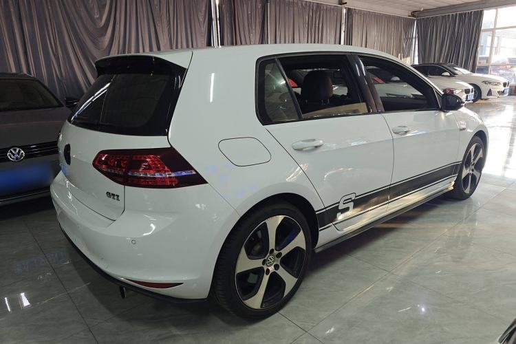 Used Volkswagen Golf GTI 2016 2.0 TSI GTI Exterior 3