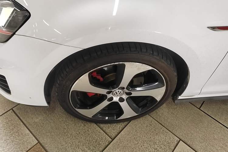 Used Volkswagen Golf GTI 2016 2.0 TSI GTI Exterior 4