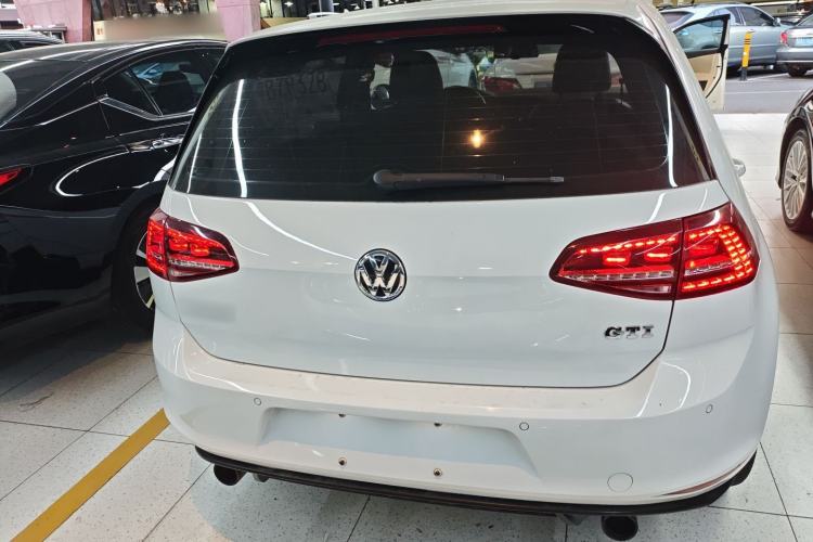 Used Volkswagen Golf GTI 2016 2.0 TSI GTI Exterior 4