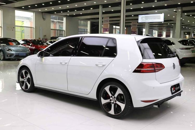 Used Volkswagen Golf GTI 2016 2.0 TSI GTI Exterior 4