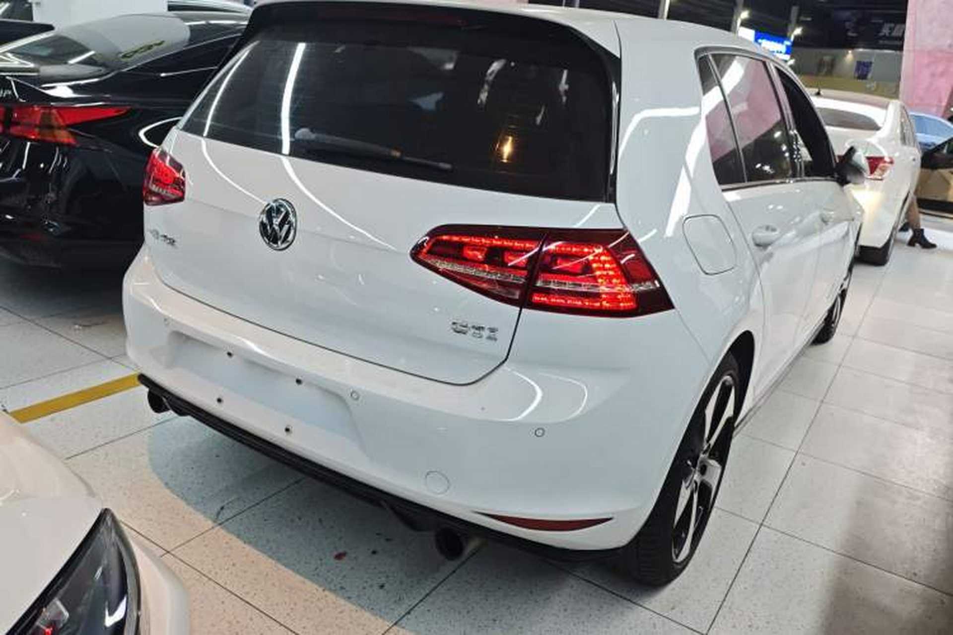 Used Volkswagen Golf GTI 2016 2.0 TSI GTI Exterior 5
