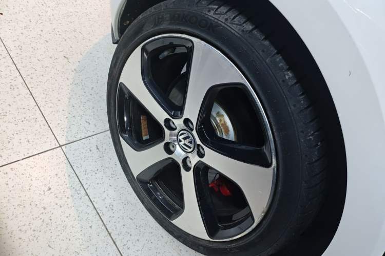Used Volkswagen Golf GTI 2016 2.0 TSI GTI Exterior 8