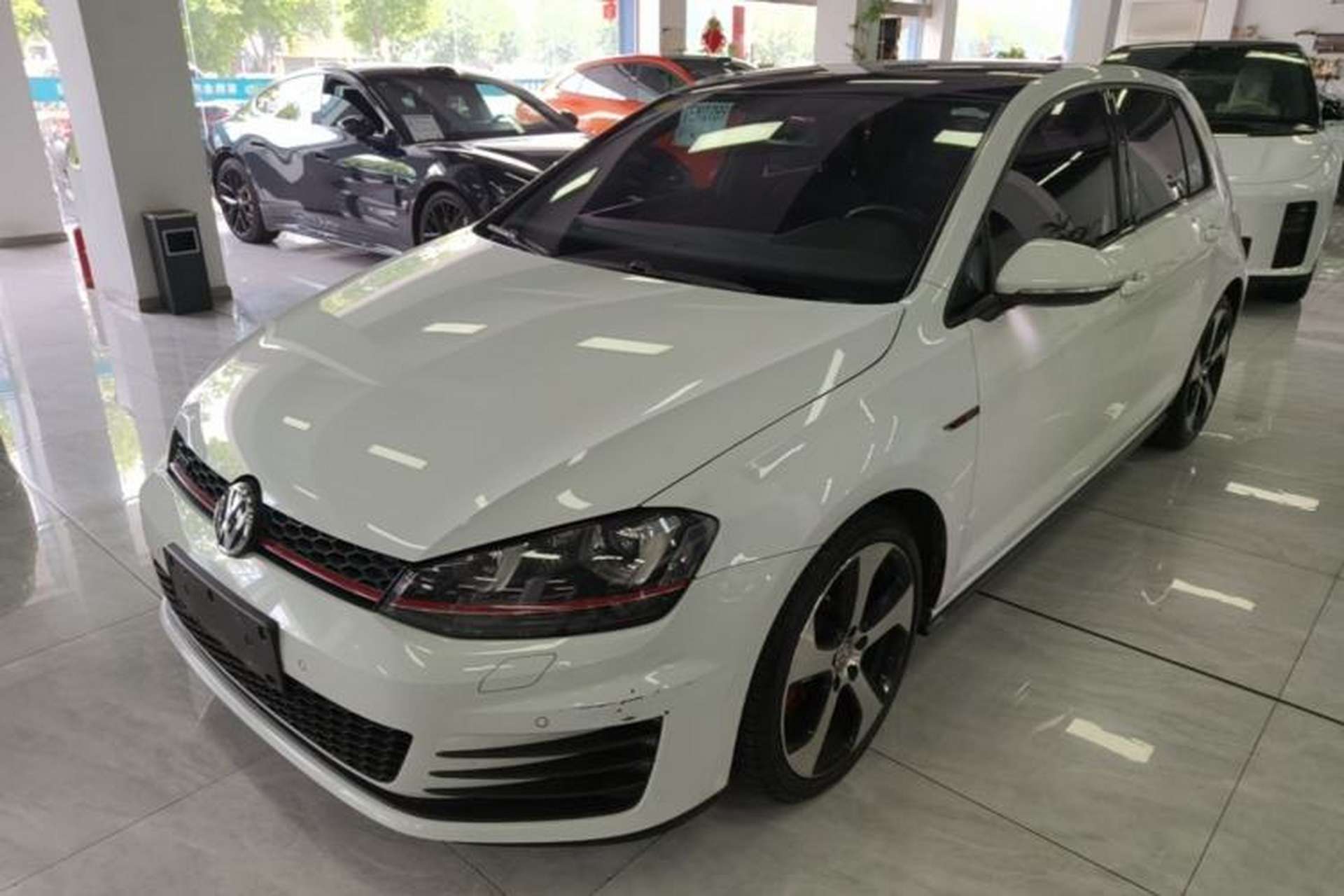 Used Volkswagen Golf GTI 2016 2.0 TSI GTI Front Left 45 Deg