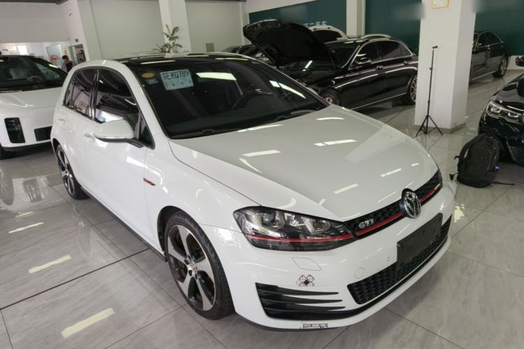 Used Volkswagen Golf GTI 2016 2.0 TSI GTI Front Right 45 Deg