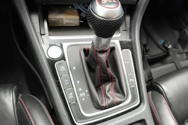 Used Volkswagen Golf GTI 2016 2.0 TSI GTI Gear Lever