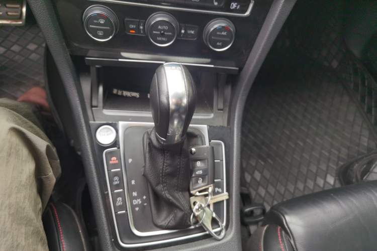 Used Volkswagen Golf GTI 2016 2.0 TSI GTI Gear Lever