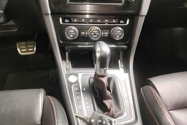 Used Volkswagen Golf GTI 2016 2.0 TSI GTI Gear Lever