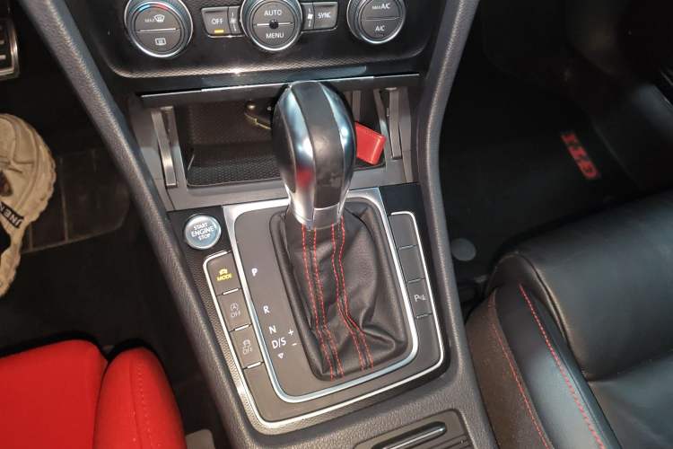 Used Volkswagen Golf GTI 2016 2.0 TSI GTI Gear Lever