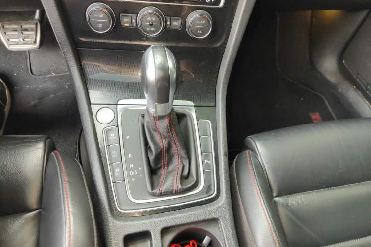 Used Volkswagen Golf GTI 2016 2.0 TSI GTI Gear Lever