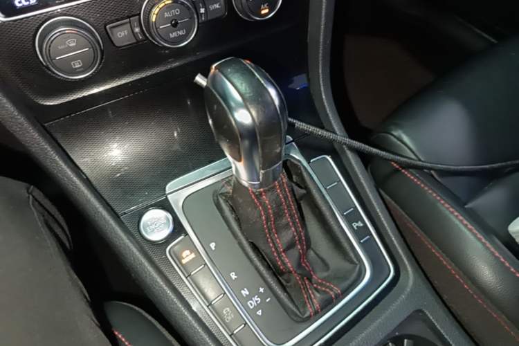Used Volkswagen Golf GTI 2016 2.0 TSI GTI Gear Lever