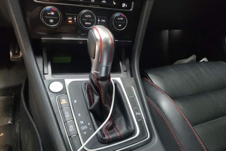 Used Volkswagen Golf GTI 2016 2.0 TSI GTI Gear Lever