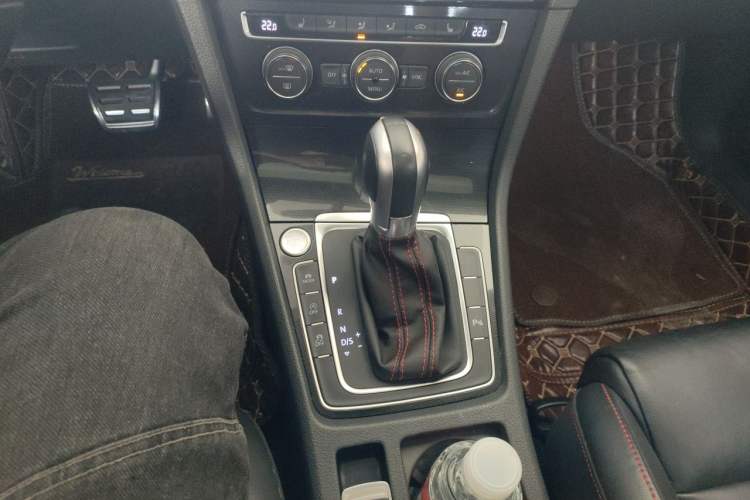 Used Volkswagen Golf GTI 2016 2.0 TSI GTI Gear Lever