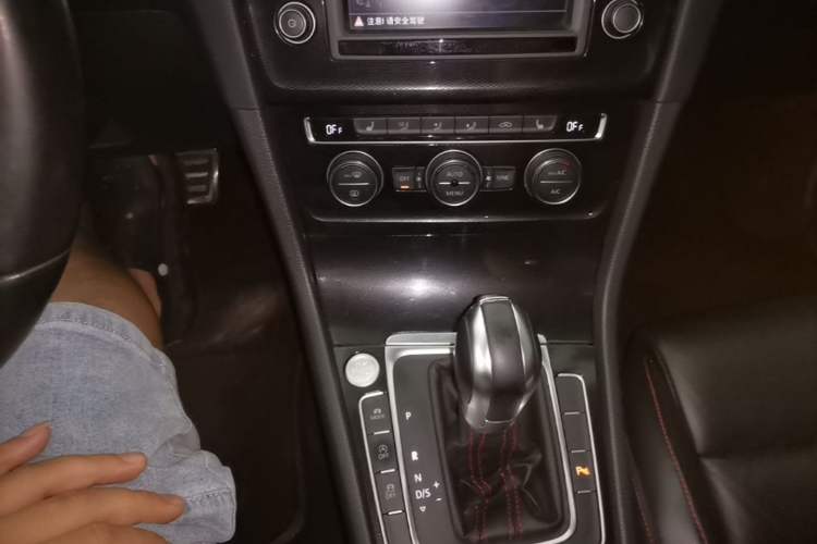 Used Volkswagen Golf GTI 2016 2.0 TSI GTI Gear Lever