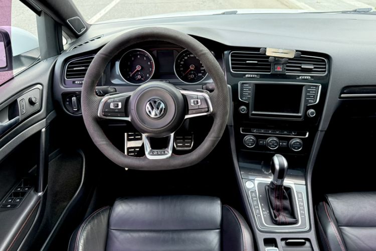 Used Volkswagen Golf GTI 2016 2.0 TSI GTI Instrument Cluster