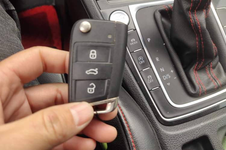 Used Volkswagen Golf GTI 2016 2.0 TSI GTI Interior 1
