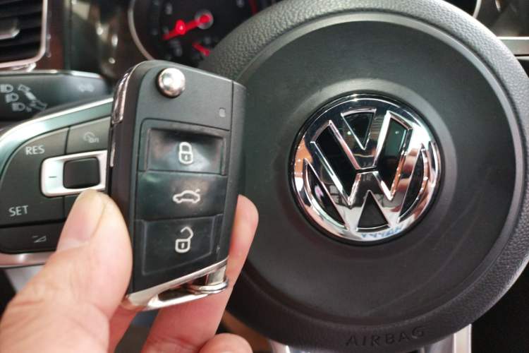 Used Volkswagen Golf GTI 2016 2.0 TSI GTI Interior 1